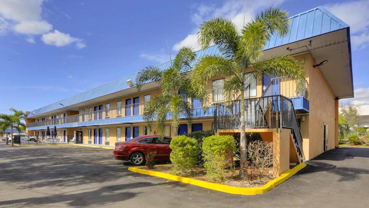 Magnuson Hotel 2*